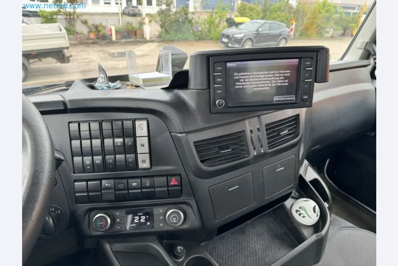 Machines from the building construction and civil engineering sector-4