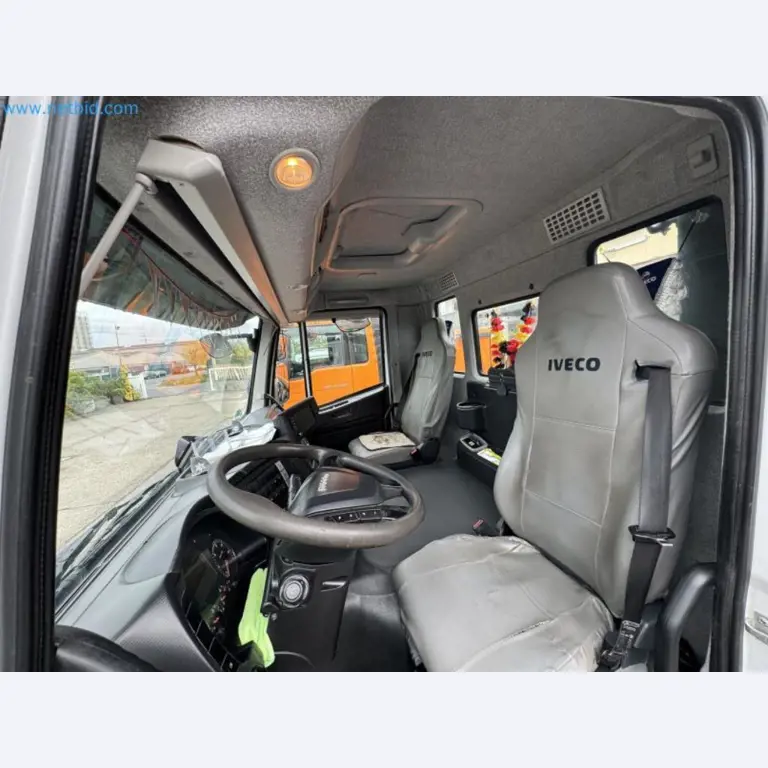 Machines from the building construction and civil engineering sector-6