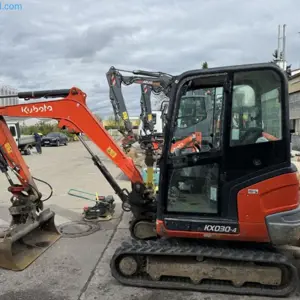 Miniexcavadora Kubota KX030-4