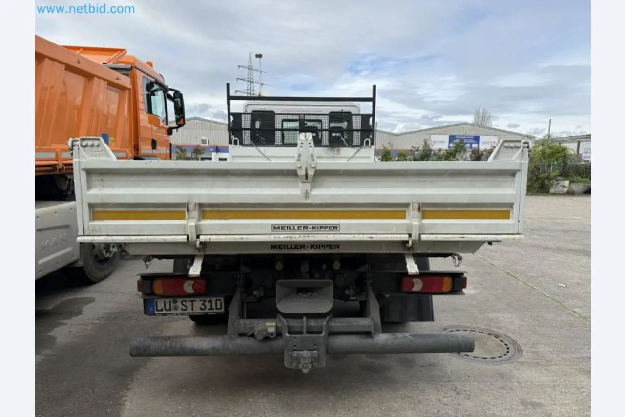 Machines from the building construction and civil engineering sector-12