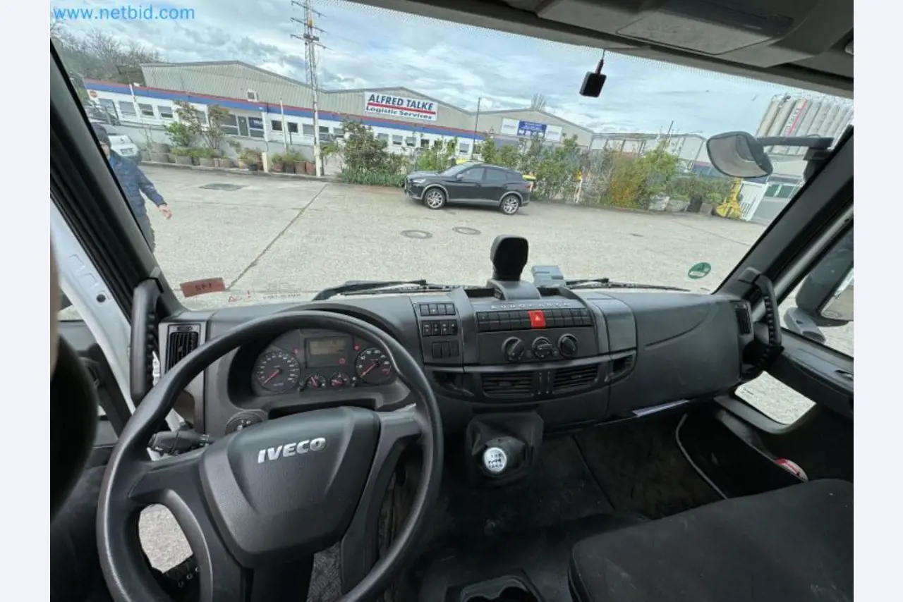 Machines from the building construction and civil engineering sector-3