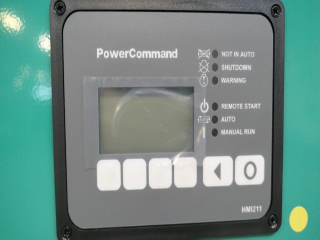 Größtenteils neue, dieselbetriebene Stromgeneratoren sowie ein Spezial Tieflader + 8 x 8 Zugmaschine-4