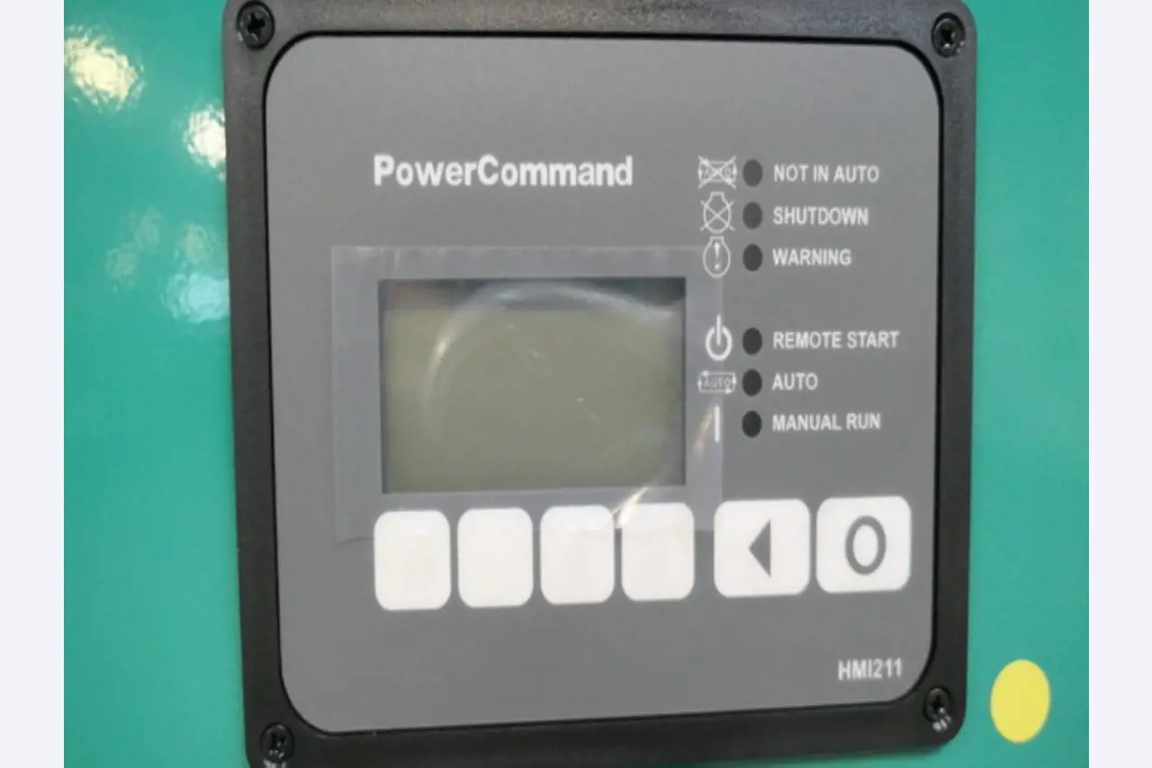 Größtenteils neue, dieselbetriebene Stromgeneratoren sowie ein Spezial Tieflader + 8 x 8 Zugmaschine-4
