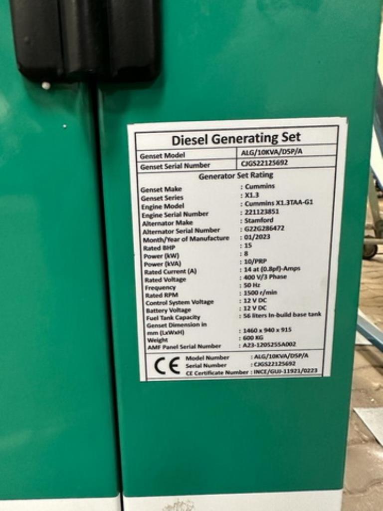 Größtenteils neue, dieselbetriebene Stromgeneratoren sowie ein Spezial Tieflader + 8 x 8 Zugmaschine-9