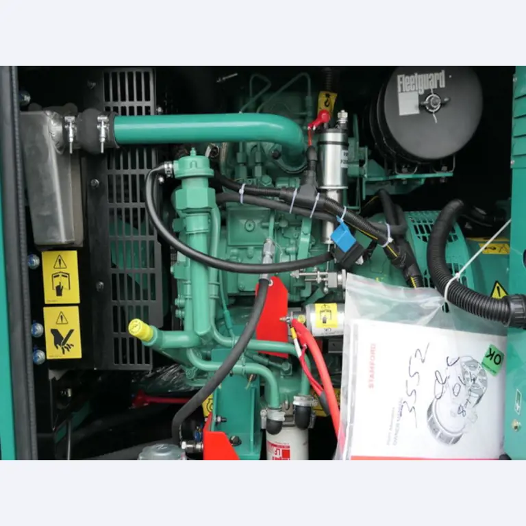 Größtenteils neue, dieselbetriebene Stromgeneratoren sowie ein Spezial Tieflader + 8 x 8 Zugmaschine-2
