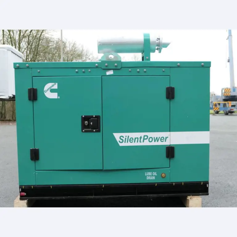 Größtenteils neue, dieselbetriebene Stromgeneratoren sowie ein Spezial Tieflader + 8 x 8 Zugmaschine-6