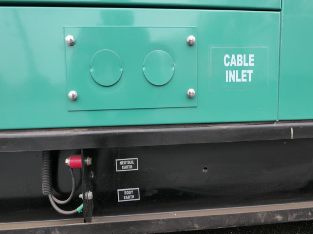 Größtenteils neue, dieselbetriebene Stromgeneratoren sowie ein Spezial Tieflader + 8 x 8 Zugmaschine-14