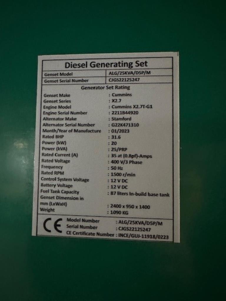 Größtenteils neue, dieselbetriebene Stromgeneratoren sowie ein Spezial Tieflader + 8 x 8 Zugmaschine-11