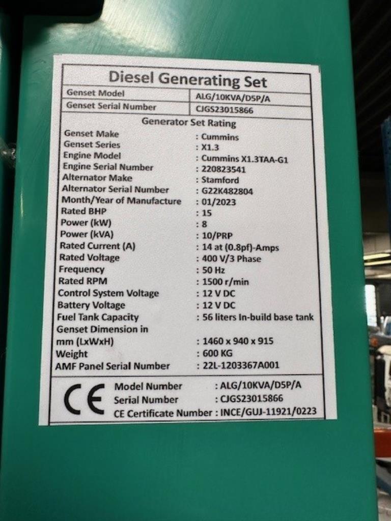 Größtenteils neue, dieselbetriebene Stromgeneratoren sowie ein Spezial Tieflader + 8 x 8 Zugmaschine-8