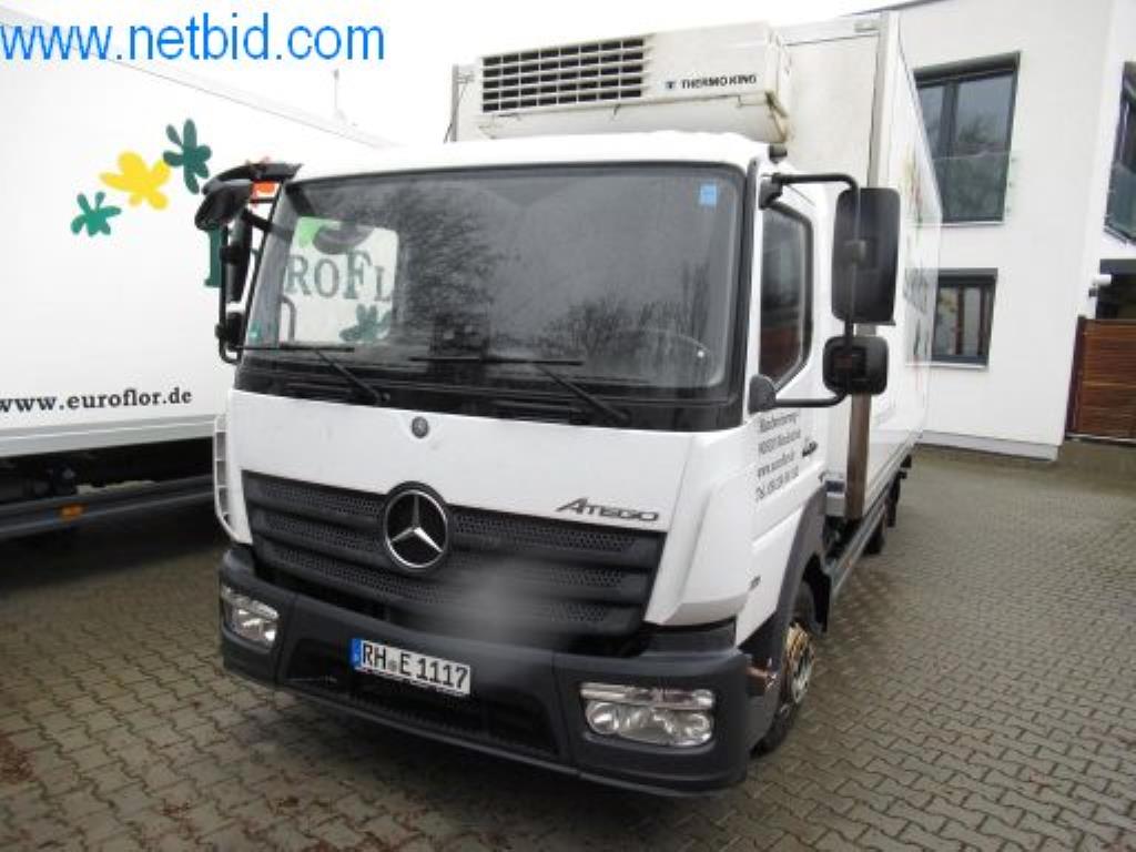 Ciężarówki i sprzęt operacyjny-2