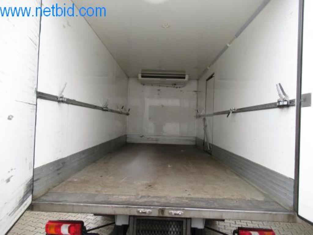 Ciężarówki i sprzęt operacyjny-5