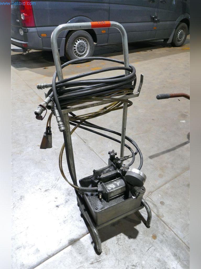 Maschinen, Betriebs- und Geschäftsausstattung, Warenvorräte, Montagematerial und Fahrzeuge (Bereich Stahlbau)-1