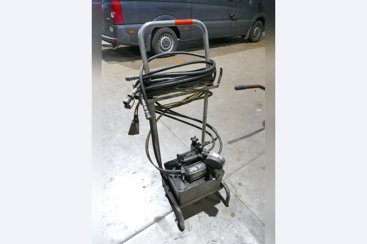 Máquinas, equipamento operacional e de escritório, existências, materiais de montagem e veículos (divisão Construção Metálica)-1