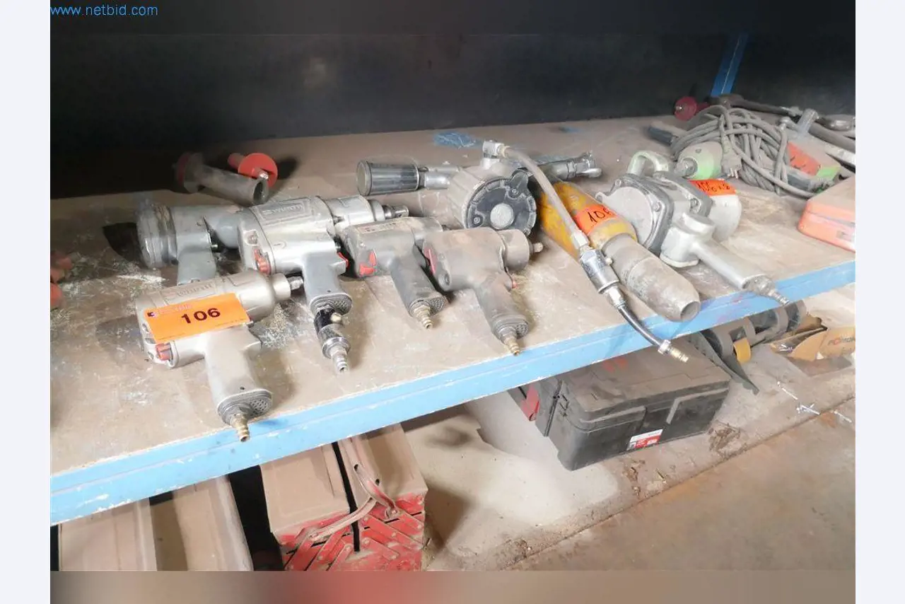 Stroje, provozní a kancelářské vybavení, zásoby, montážní materiál a vozidla-1