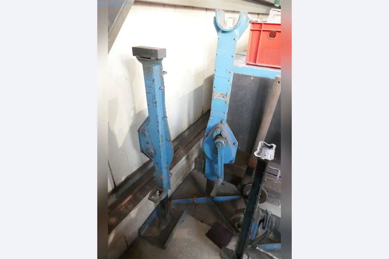 Machines, bedrijfs- en kantooruitrusting, voorraden, assemblagematerialen en voertuigen-2