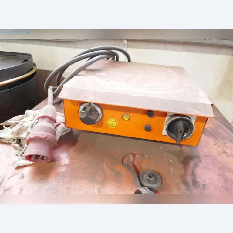 Stroje, provozní a kancelářské vybavení, zásoby, montážní materiál a vozidla-4