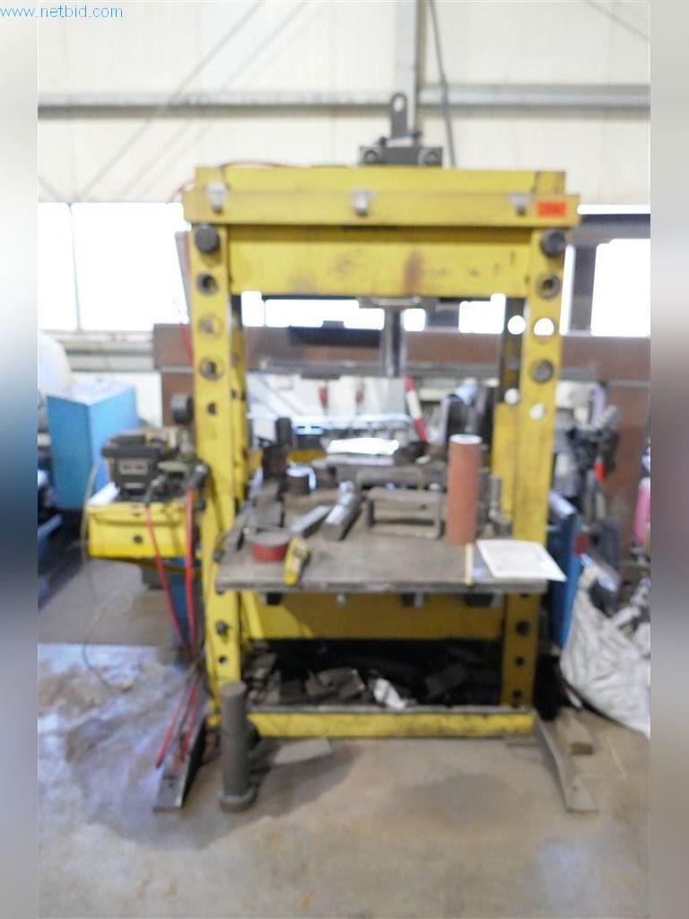 Machines, matériel d'exploitation, stocks, matériel de montage et véhicules (secteur de la construction métallique)-1