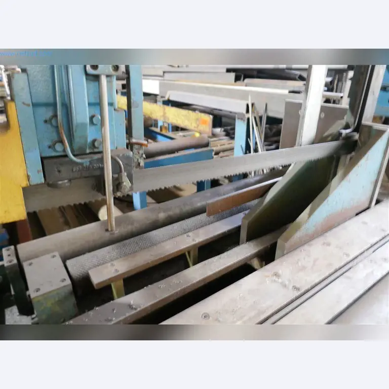 Máquinas, equipamento operacional e de escritório, existências, materiais de montagem e veículos (divisão Construção Metálica)-7