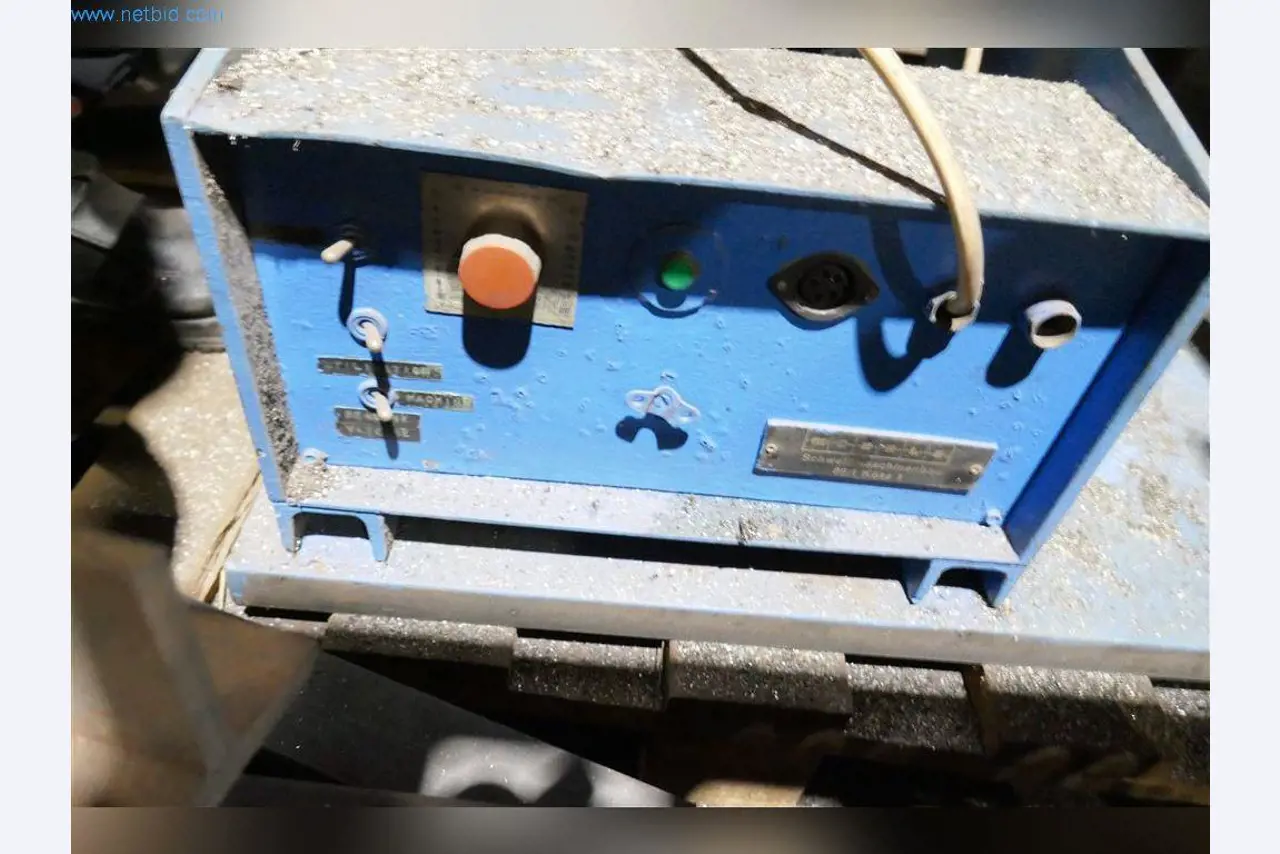 Machines, bedrijfs- en kantooruitrusting, voorraden, assemblagematerialen en voertuigen-3