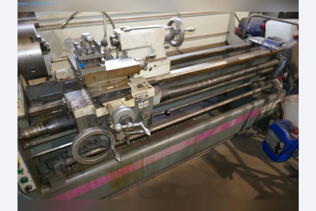 Machines, bedrijfs- en kantooruitrusting, voorraden, assemblagematerialen en voertuigen-6