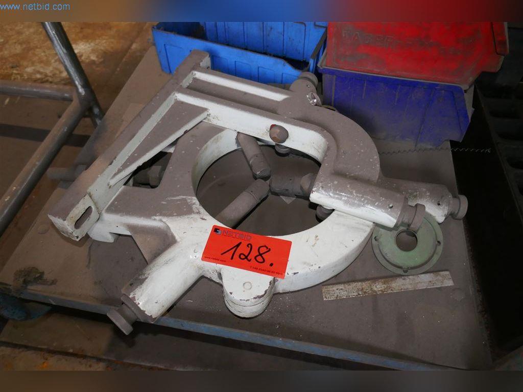 Stroje, provozní a kancelářské vybavení, zásoby, montážní materiál a vozidla-8