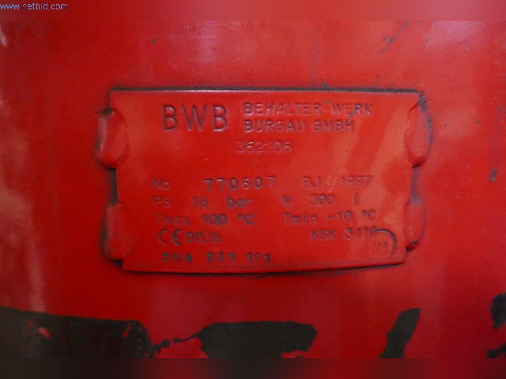 Stroje, provozní a kancelářské vybavení, zásoby, montážní materiál a vozidla-6