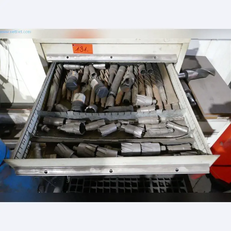 Machines, bedrijfs- en kantooruitrusting, voorraden, assemblagematerialen en voertuigen-14