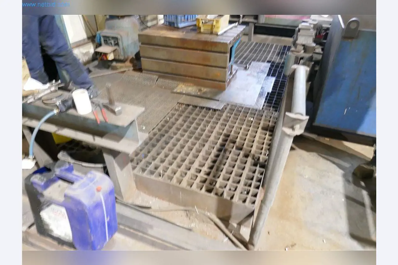 Machines, bedrijfs- en kantooruitrusting, voorraden, assemblagematerialen en voertuigen-9