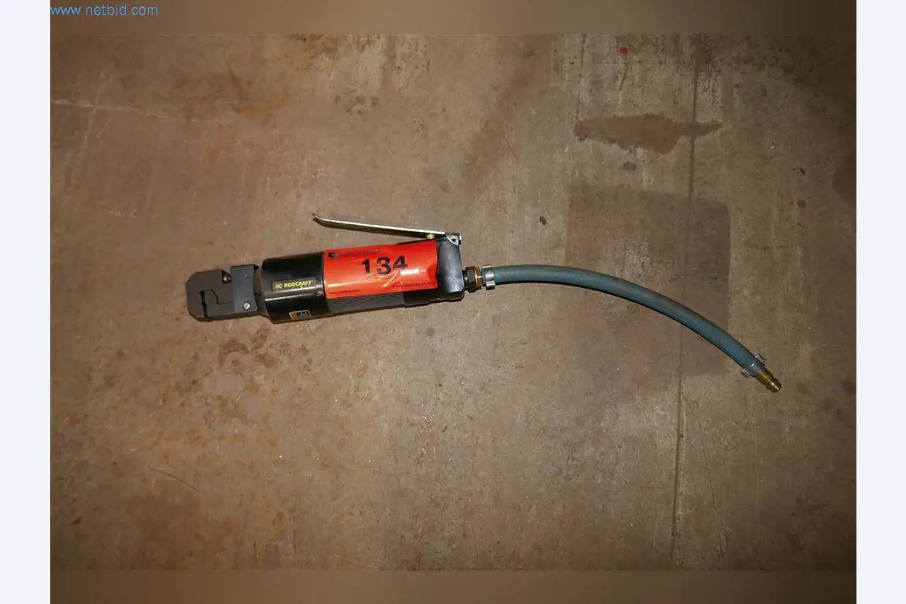 Maschinen, Betriebs- und Geschäftsausstattung, Warenvorräte, Montagematerial und Fahrzeuge (Bereich Stahlbau)-1