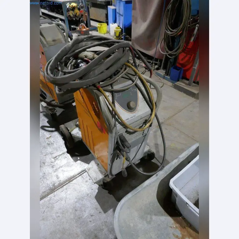 Machines, bedrijfs- en kantooruitrusting, voorraden, assemblagematerialen en voertuigen-1