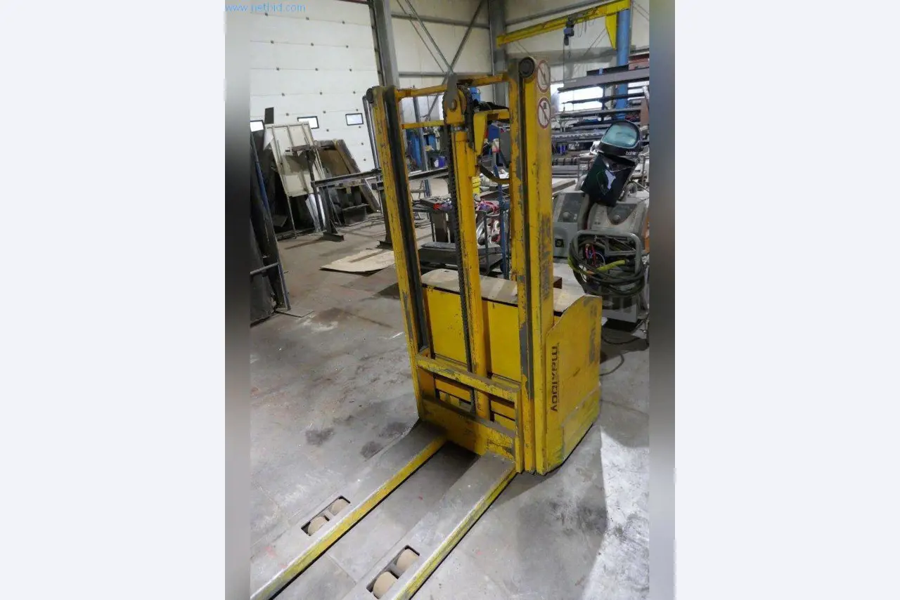 Machinery, operating and office equipment, inventories, assembly materials and vehicles (steel construction sector)-2