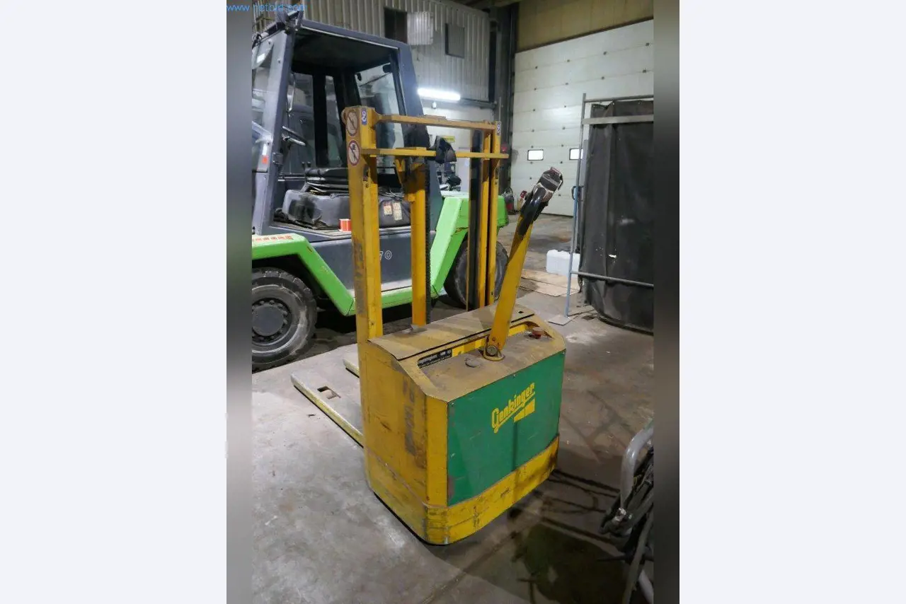 Machinery, operating and office equipment, inventories, assembly materials and vehicles (steel construction sector)-3