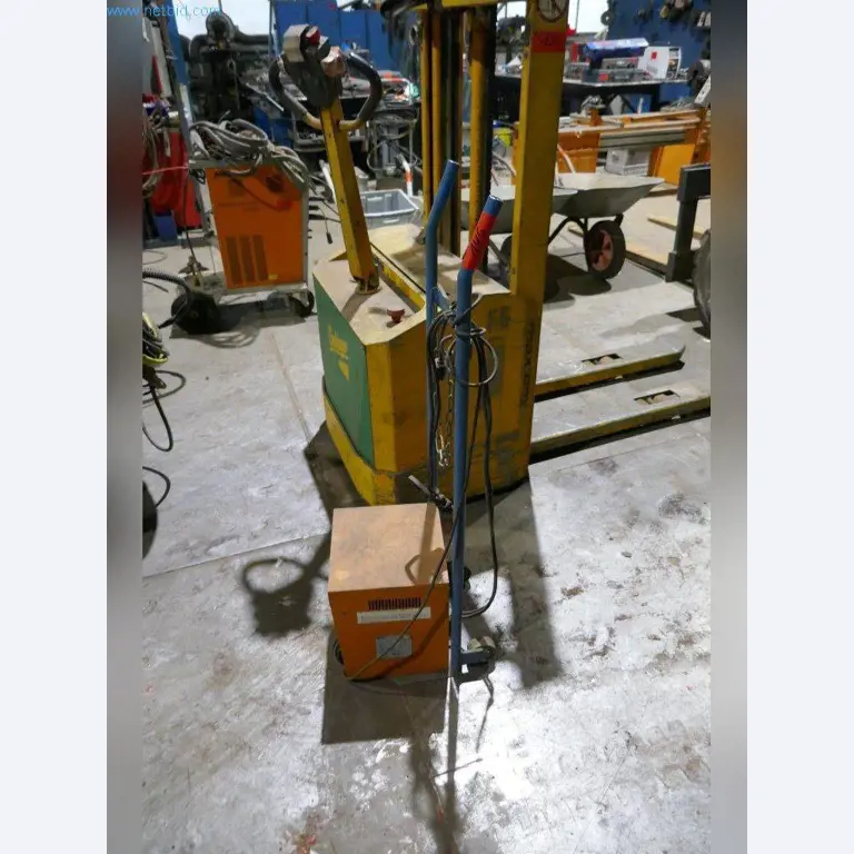 Machinery, operating and office equipment, inventories, assembly materials and vehicles (steel construction sector)-1