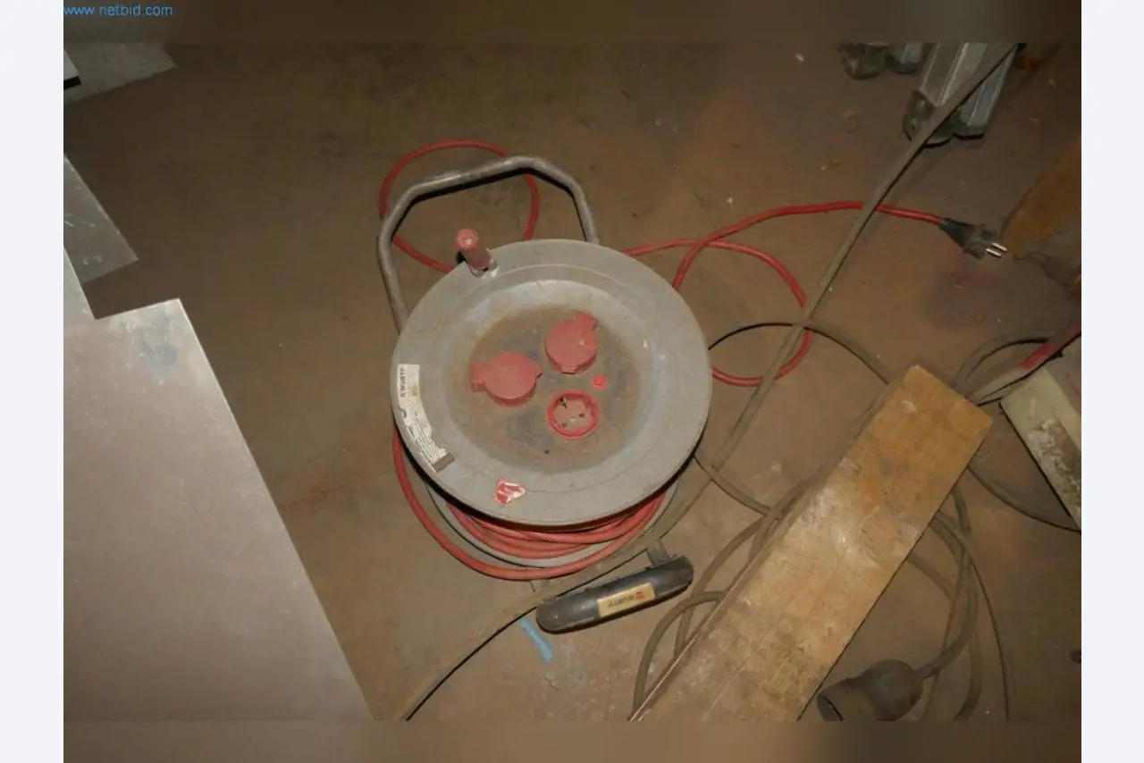 Machinery, operating and office equipment, inventories, assembly materials and vehicles (steel construction sector)-6