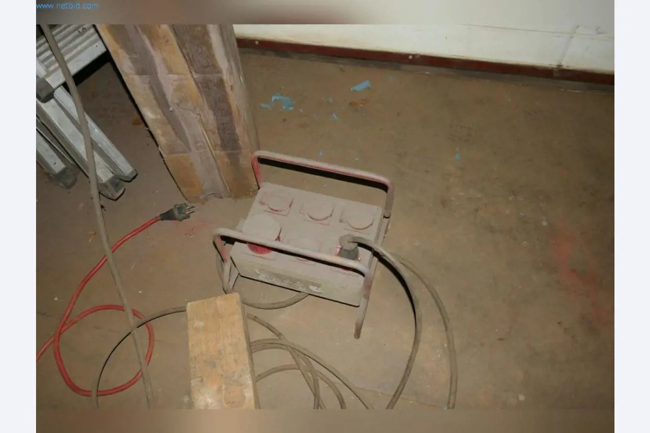 Machinery, operating and office equipment, inventories, assembly materials and vehicles (steel construction sector)-7