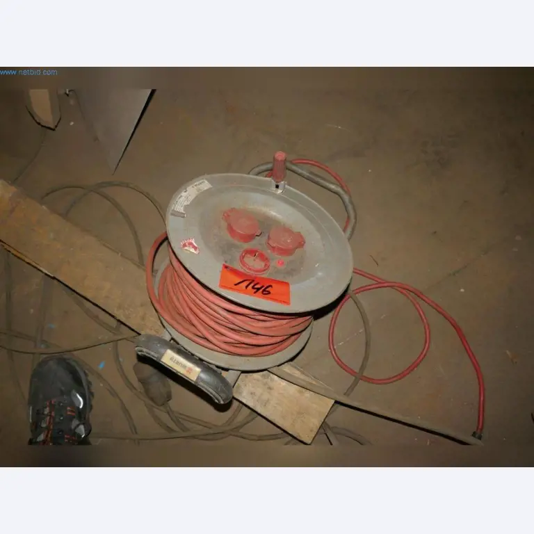 Machinery, operating and office equipment, inventories, assembly materials and vehicles (steel construction sector)-8