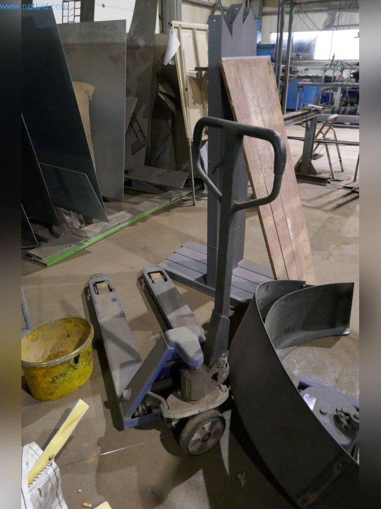 Maschinen, Betriebs- und Geschäftsausstattung, Warenvorräte, Montagematerial und Fahrzeuge (Bereich Stahlbau)-1