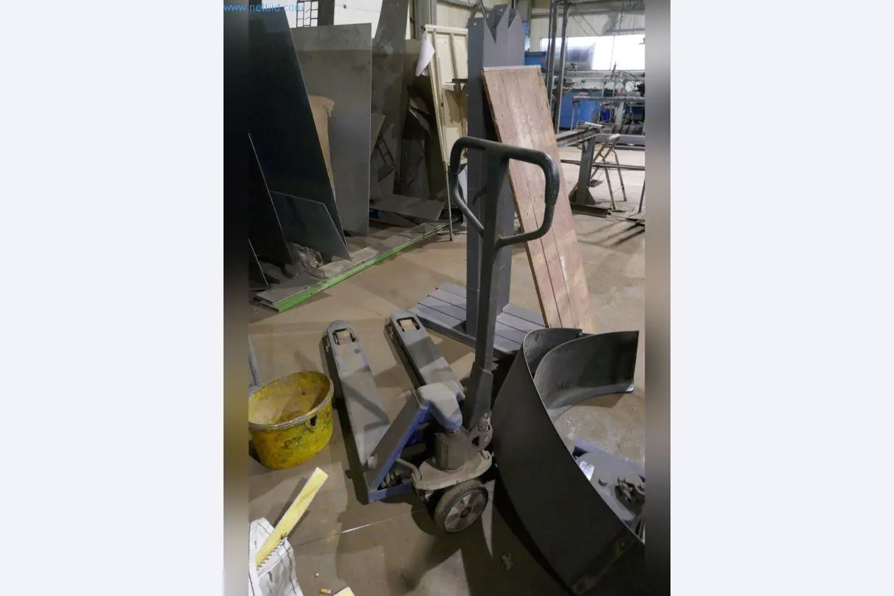 Maschinen, Betriebs- und Geschäftsausstattung, Warenvorräte, Montagematerial und Fahrzeuge (Bereich Stahlbau)-1