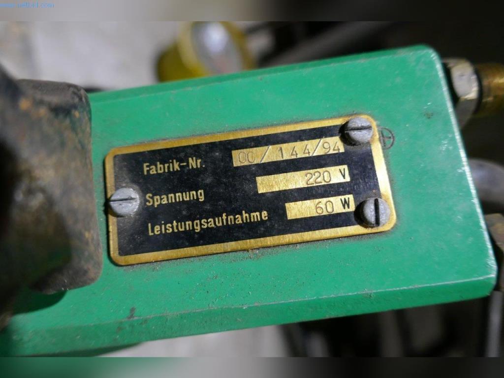 Stroje, provozní a kancelářské vybavení, zásoby, montážní materiál a vozidla-3