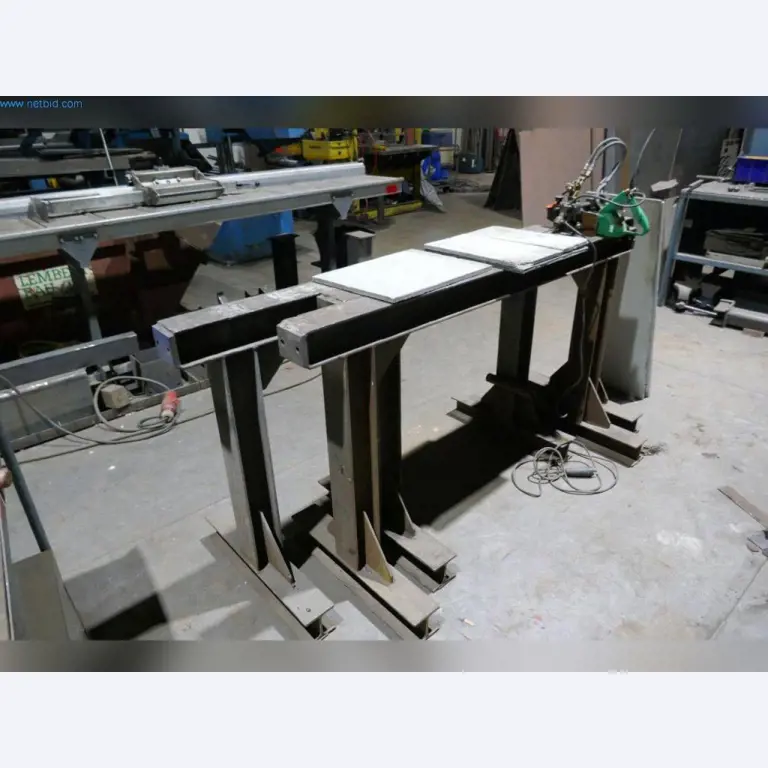 Maquinaria, equipos operativos y de oficina, existencias, materiales de montaje y vehículos-1