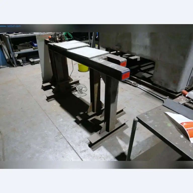 Maquinaria, equipos operativos y de oficina, existencias, materiales de montaje y vehículos-3