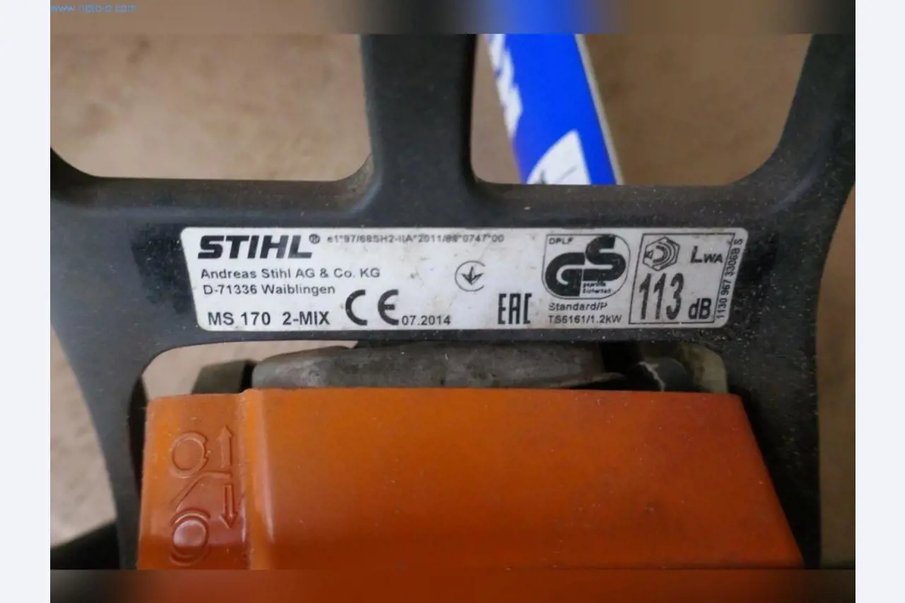 Stroje, provozní a kancelářské vybavení, zásoby, montážní materiál a vozidla-2