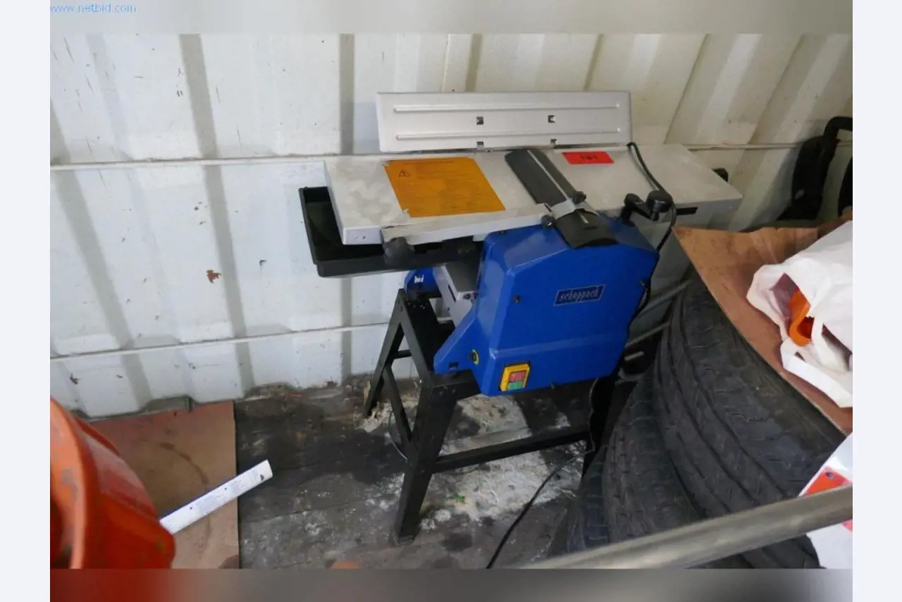 Maschinen, Betriebs- und Geschäftsausstattung, Warenvorräte, Montagematerial und Fahrzeuge (Bereich Stahlbau)-1