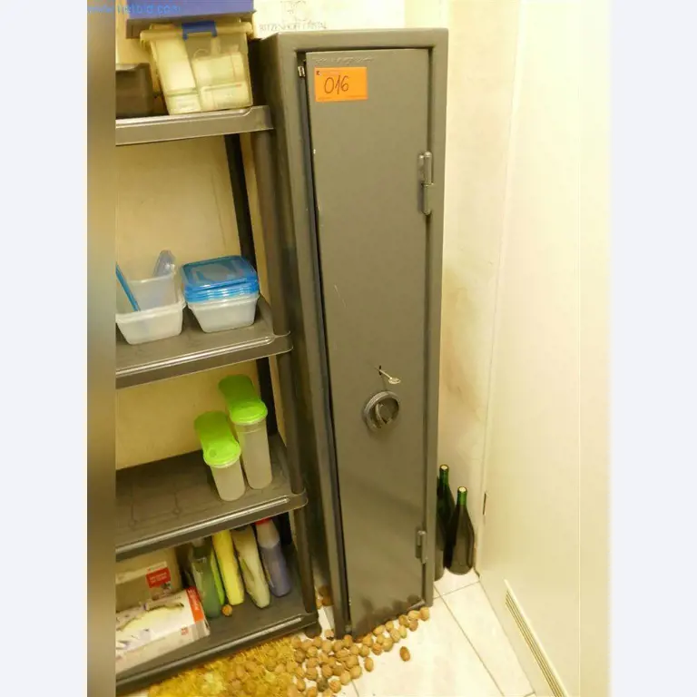 Stroje, provozní a kancelářské vybavení, zásoby, montážní materiál a vozidla-1