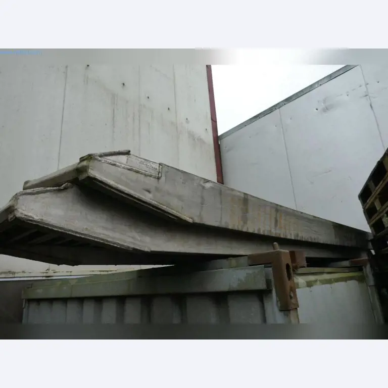 Stroje, provozní a kancelářské vybavení, zásoby, montážní materiál a vozidla-1