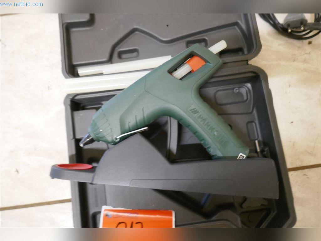 Stroje, provozní a kancelářské vybavení, zásoby, montážní materiál a vozidla-10