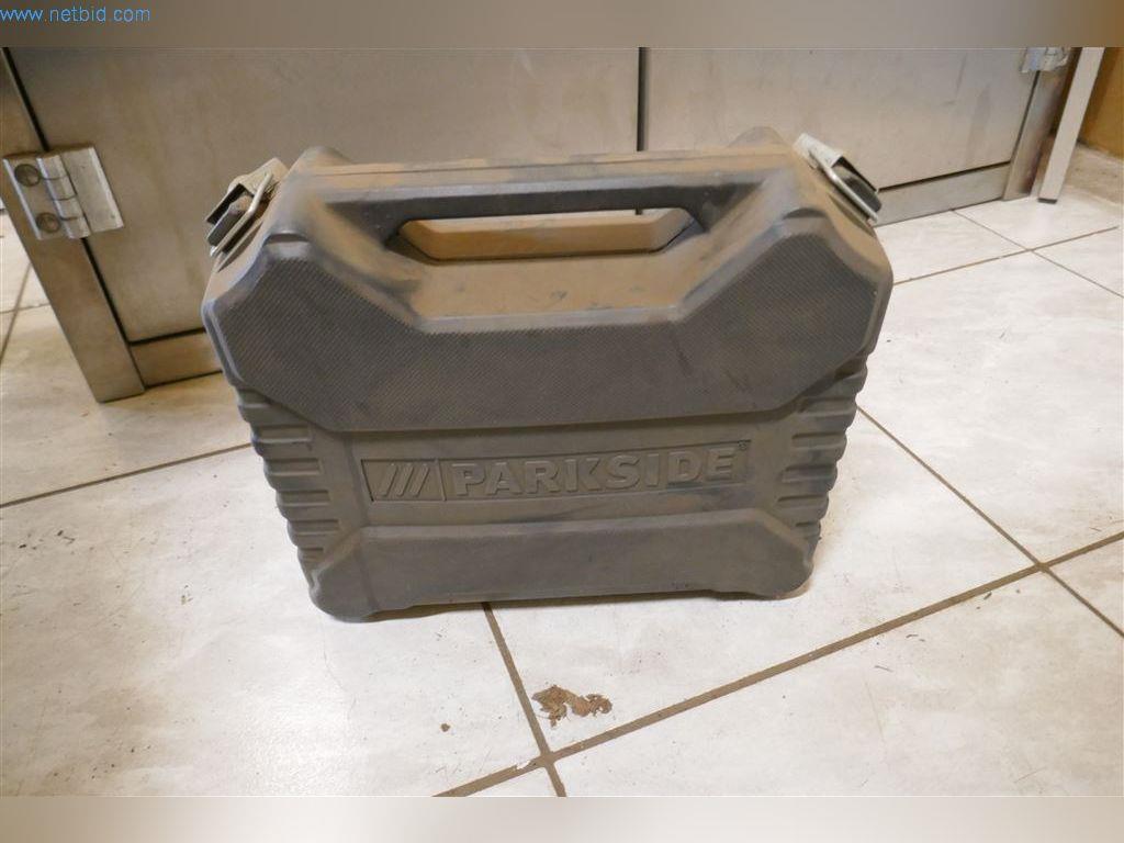 Stroje, provozní a kancelářské vybavení, zásoby, montážní materiál a vozidla-11