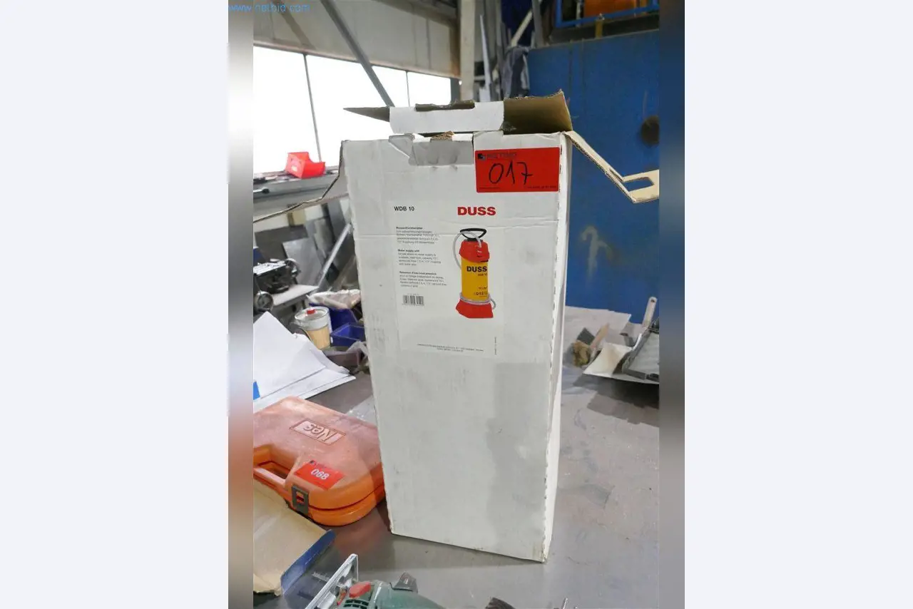 Stroje, provozní a kancelářské vybavení, zásoby, montážní materiál a vozidla-3