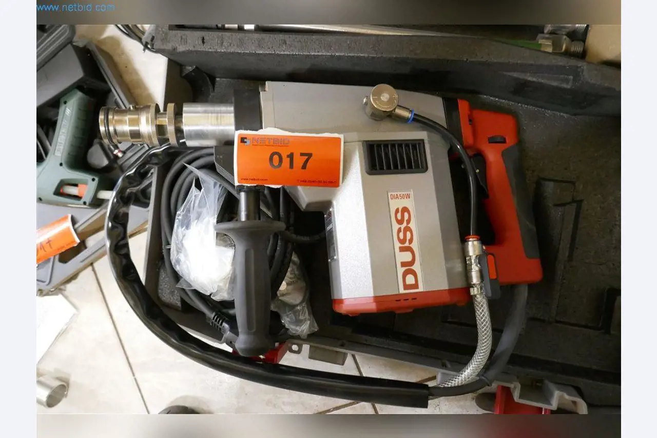 Stroje, provozní a kancelářské vybavení, zásoby, montážní materiál a vozidla-5