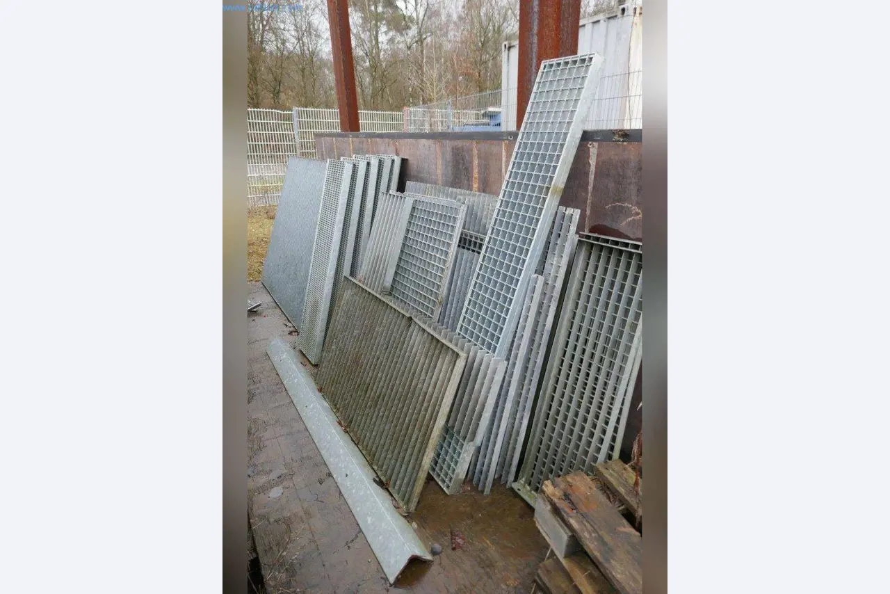 Stroji, poslovna in pisarniška oprema, zaloge, montažni material in vozila-3